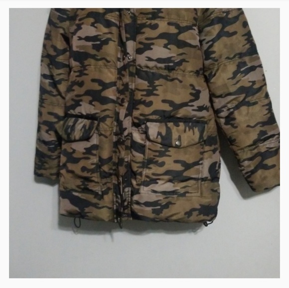 Charlotte russe women's camaflouge puffer coat - Picture 4 of 8